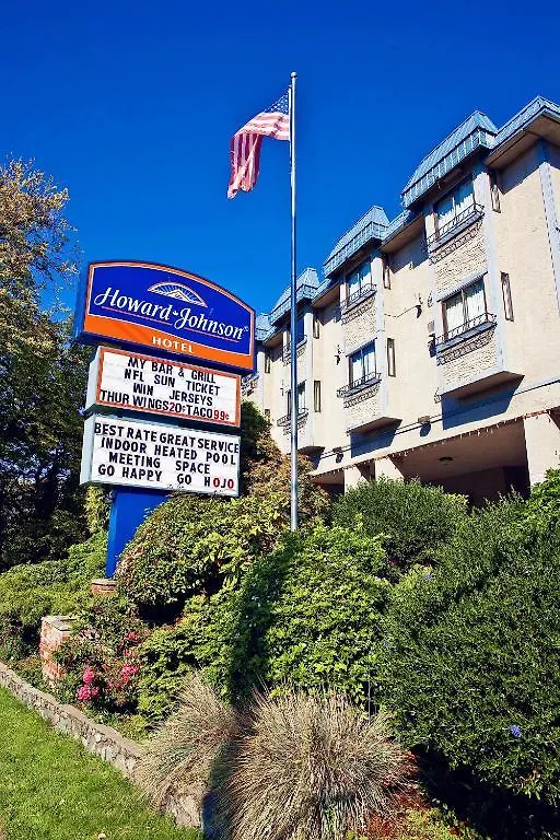 ***  Howard Johnson Hotel By Wyndham Victoria Canada