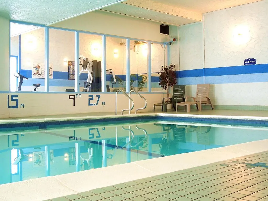 ***  Howard Johnson Hotel By Wyndham Victoria Canada