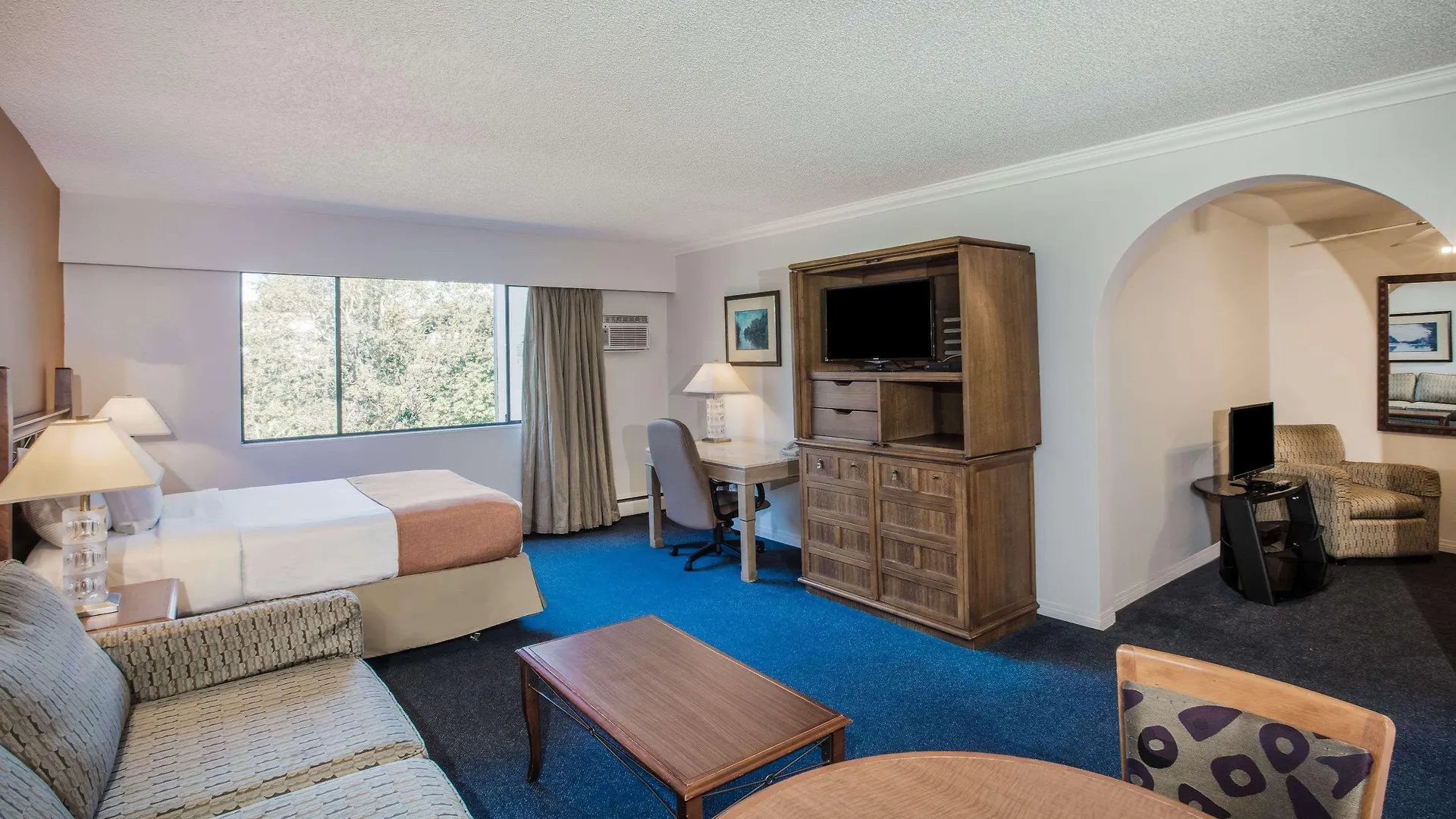 Howard Johnson Hotel By Wyndham Victoria