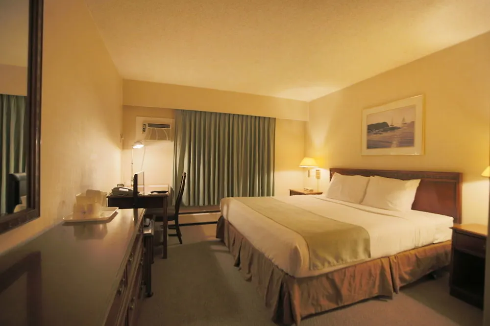 Howard Johnson Hotel By Wyndham Victoria