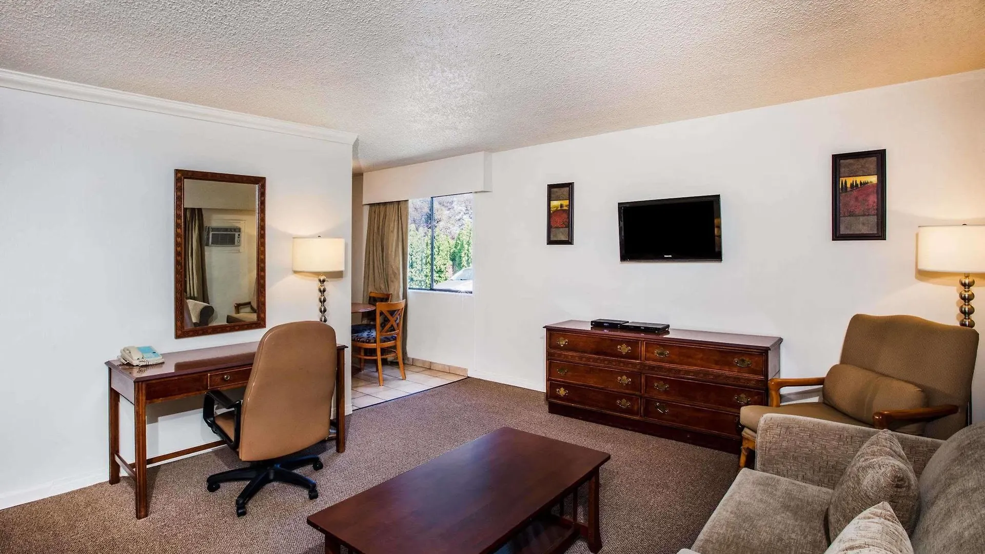 Howard Johnson Hotel By Wyndham Victoria Kanada
