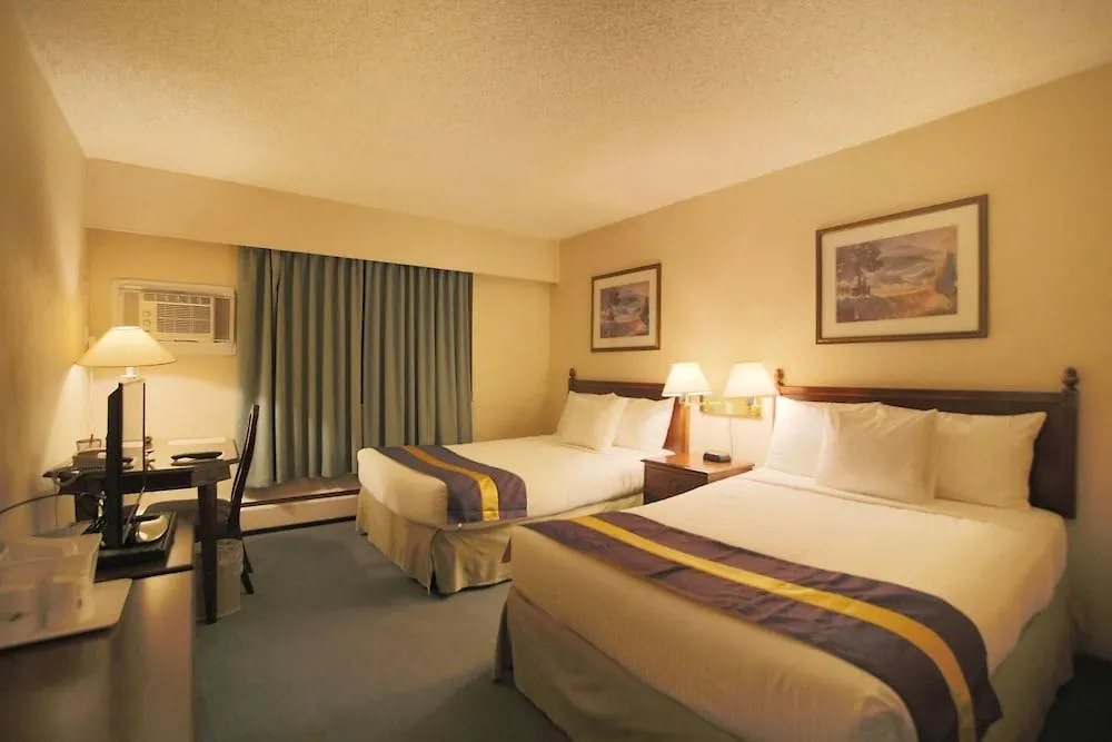 ***  Howard Johnson Hotel By Wyndham Victoria Canada